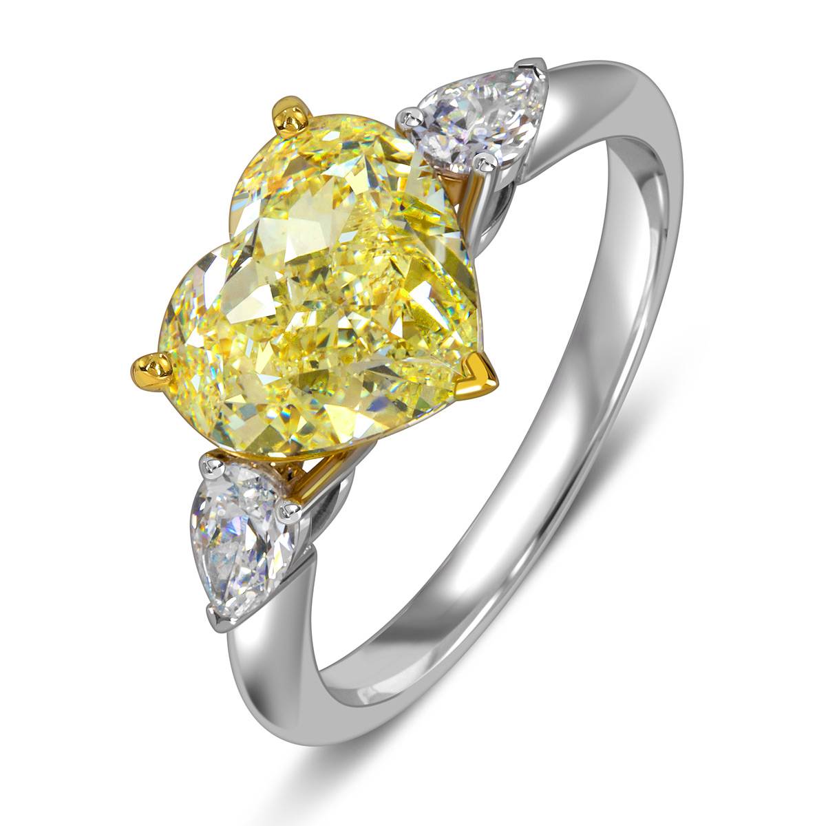 Помолвочное кольцо из белого золота с бриллиантами 