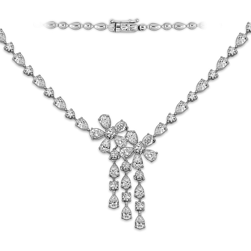 Колье из белого золота с бриллиантами (051722)