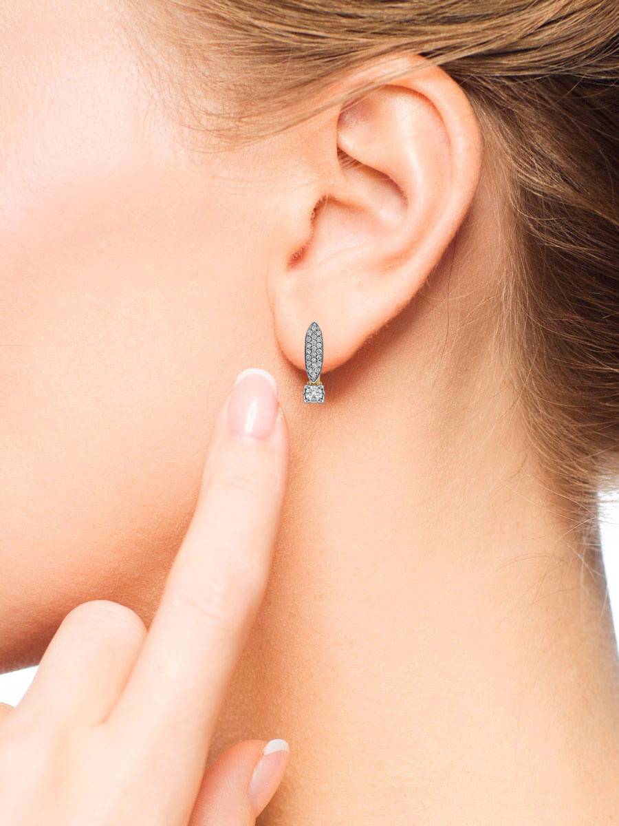 Серьги из комбинированного золота с бриллиантами (025690)