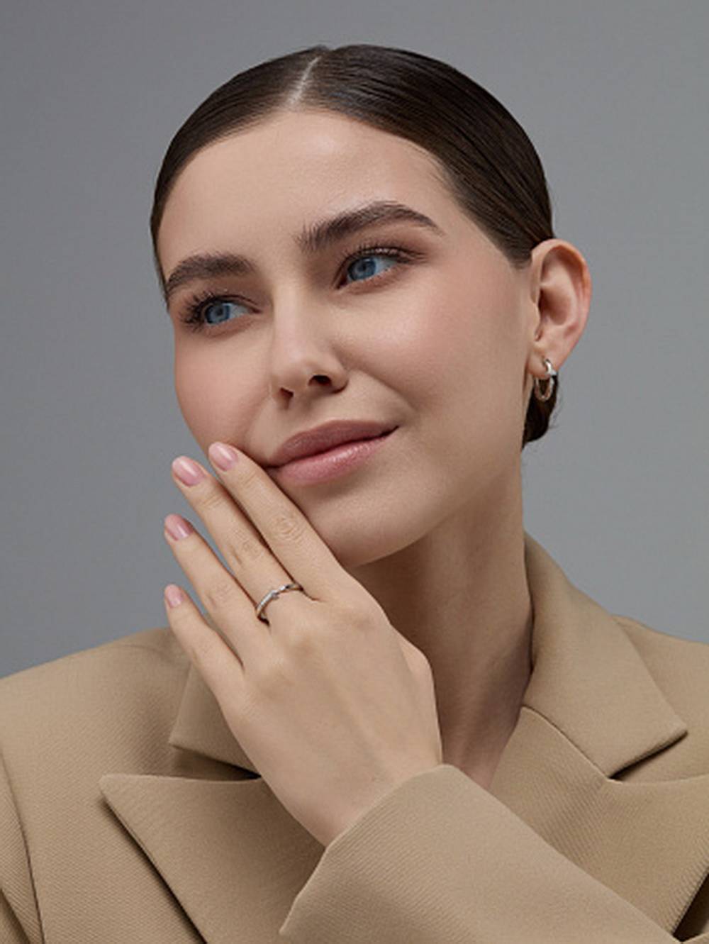 Кольцо из белого золота с бриллиантами (059469)