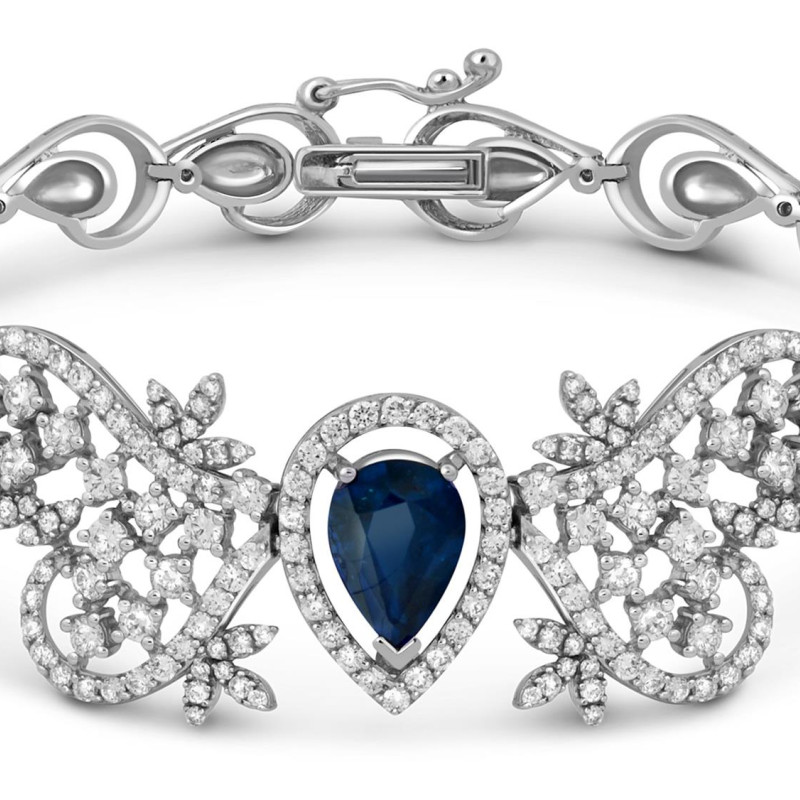 Браслет из белого золота с бриллиантами  и сапфиром (010174)