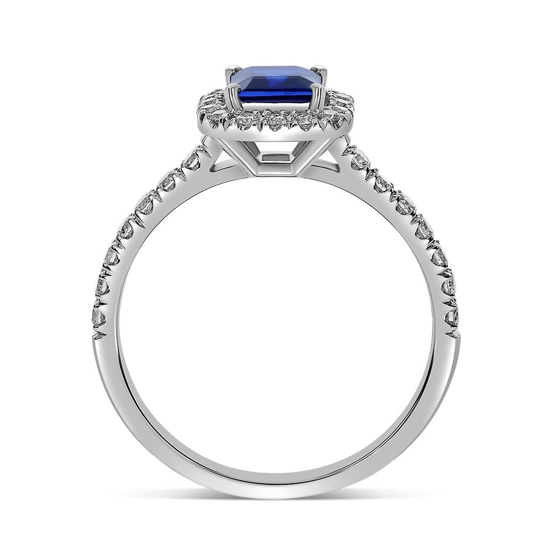 Кольцо из белого золота с бриллиантами и сапфиром (062663)