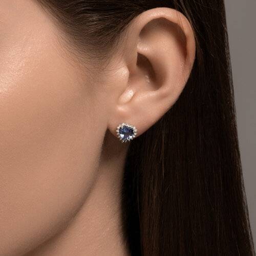 Серьги пусеты из белого золота с бриллиантами и танзанитами 