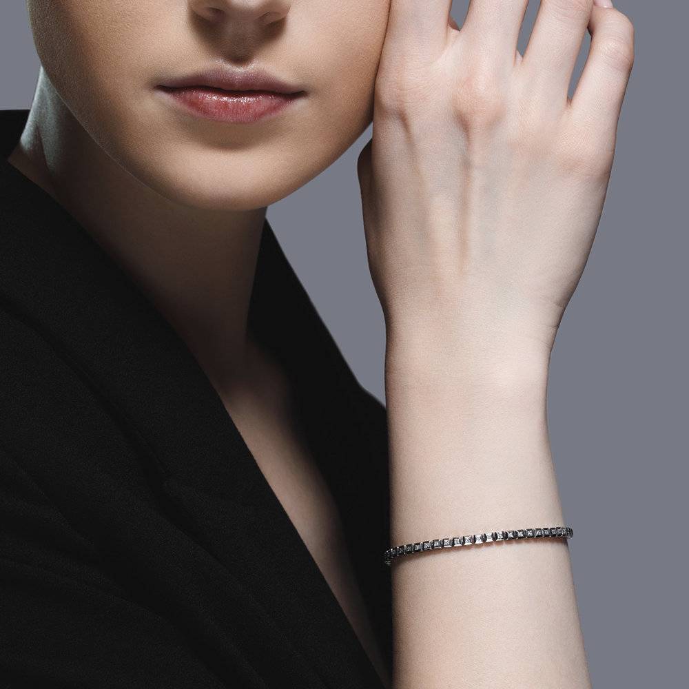 Браслет из белого золота с бриллиантами (046783)